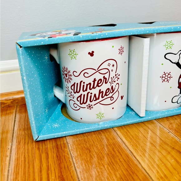 DISNEY CHRISTMAS
HOLIDAY MINNIE
MOUSE & MICKEY MOUSE MUG SET.
SET Of 2 Mugs
$45. - Picture 4 of 4